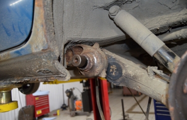 Ремонт задней балки Рено Кангу