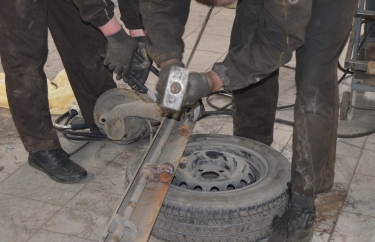 Ремонт задней балки Рено Кангу