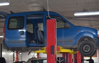 Ремонт задней балки Рено Кангу