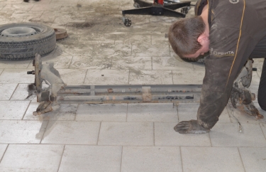 Разборка задней балки Рено Кангу