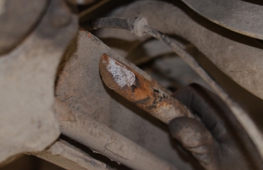 Сломанный торсион задней балки Рено Кангу