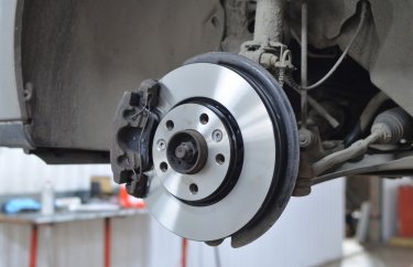 Замена дисков и колодок на Рено Флюенс