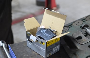 Замена дисков и колодок на Рено Флюенс