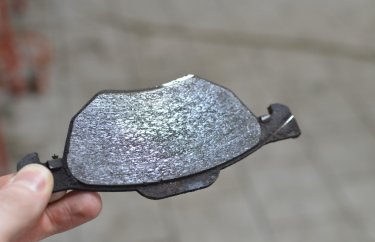 Изношенные колодки Рено