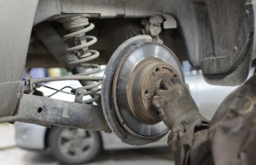 Замена дисков и колодок на Рено Флюенс