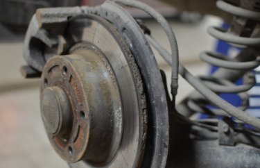 Замена дисков и колодок на Рено Флюенс