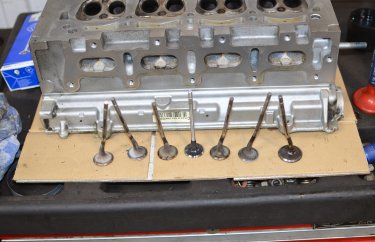 Гнутые клапана Рено Логан