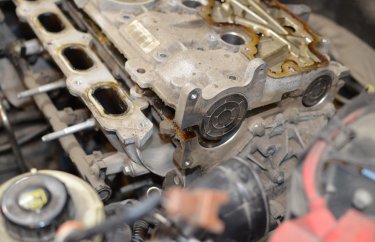 Замена клапанов и ремня и роликов ГРМ Рено Логан K4M