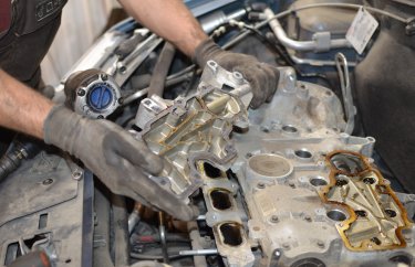 Замена клапанов и ремня и роликов ГРМ Рено Логан K4M