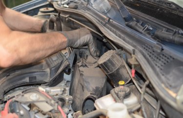 Снимаем корпус воздушного фильтра