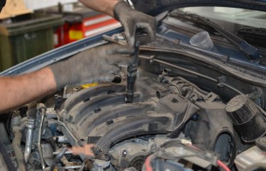 Достаем катушки зажигания Рено Логан