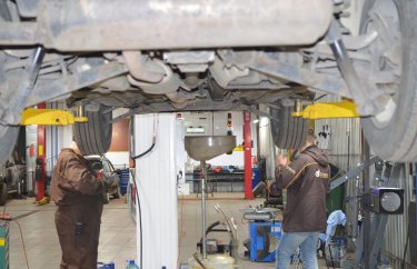 Замена масла в двигателе Рено Колеос