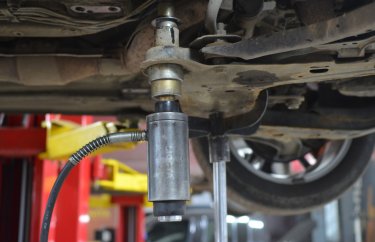 Запрессовывание задних сайлентблоков подрамника