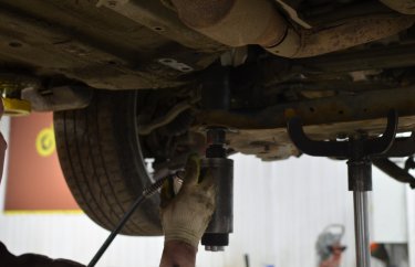 Запрессовывание задних сайлентблоков подрамника