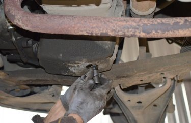 Замена масла в двигателе Рено Сандеро