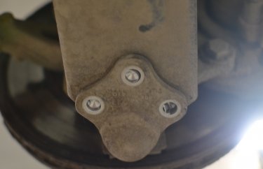 Высверливание заклепок шаровой опоры Рено