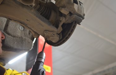 Высверливание заклепок шаровой опоры Рено