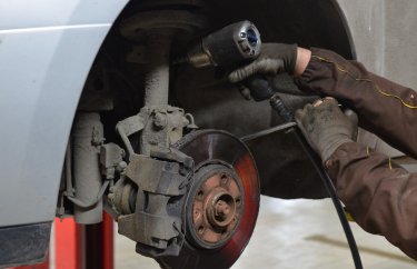 Снятие стоек стабилизатора Рено