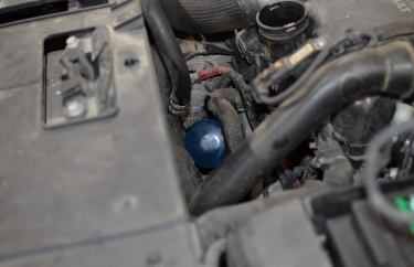 Замена масляного фильтра Рено Сценик 3