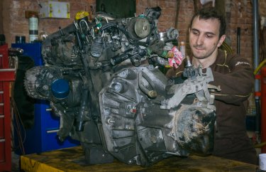 Ремонт двигателя 1.5 dci К9К дизель Рено Кангу (фото и видео)